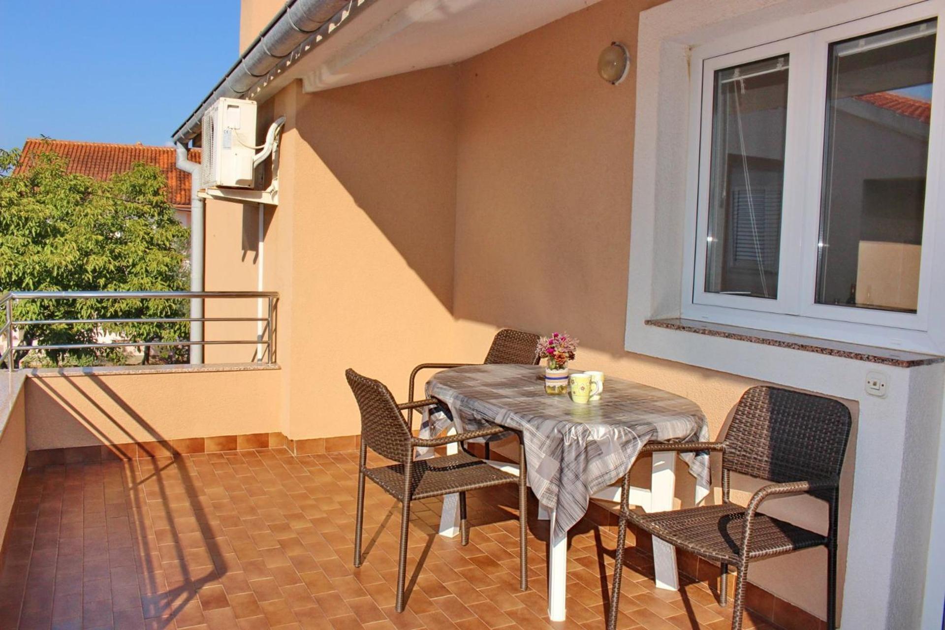 Apartments Remi Nin Exterior foto
